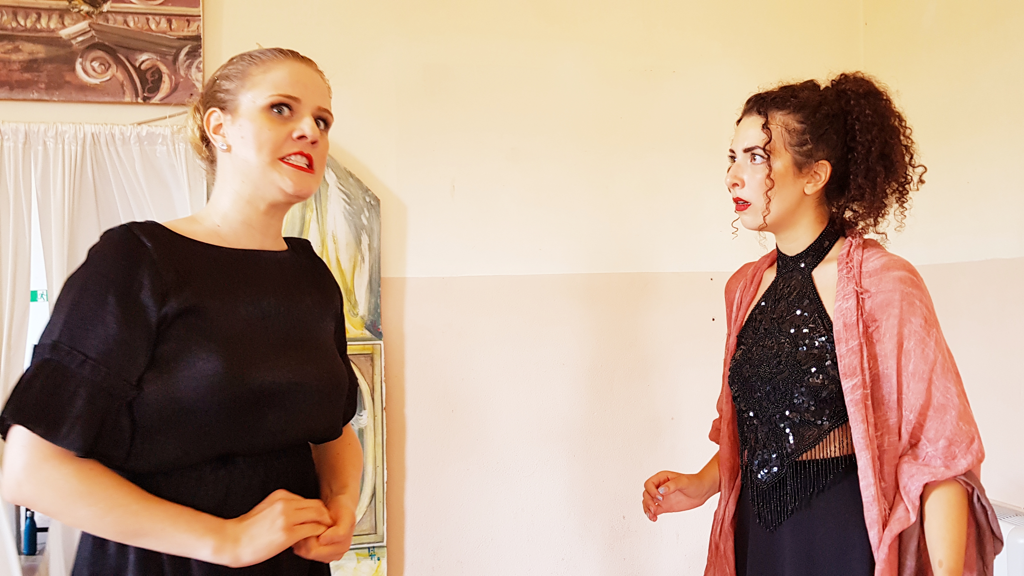 Foto_Michela_e_Francesca_Cabaret[1]